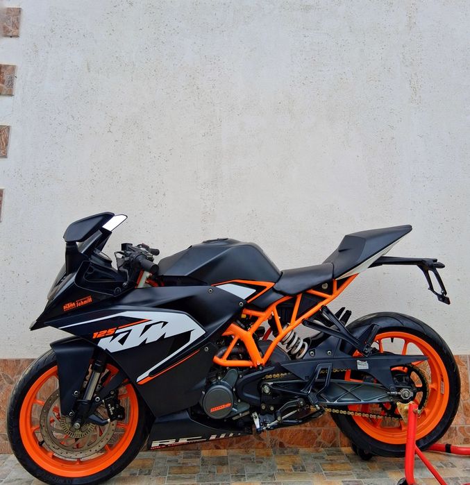 Yamaha yzf 125 de vânzare yzfr125 cbr rc duke rs4 derbi gpr mt
