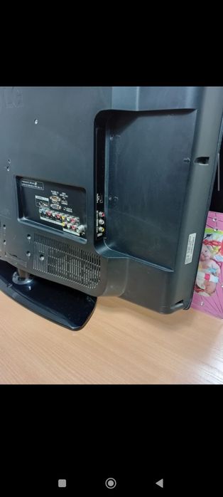 Телевизор LG в хорошем состоянии