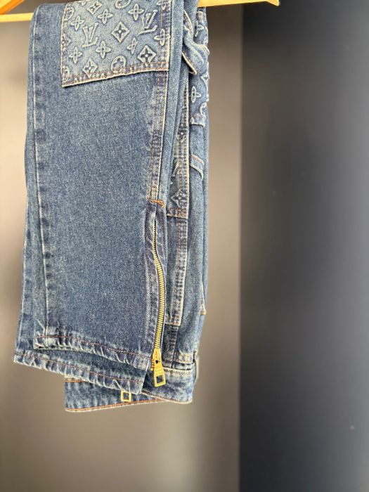 vand blugi louis vuitton