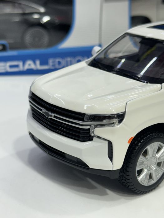 TAHOE 1:24 mashtab Металлические модели автомобилей  Maisto