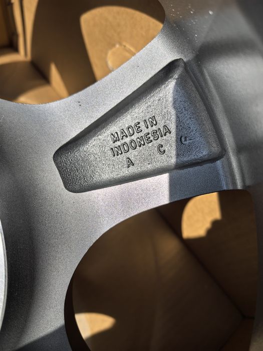 17 цола 5 х 130 мм Мерцедес Спринтер / Фолкваген Ел Те - Чисто Нови