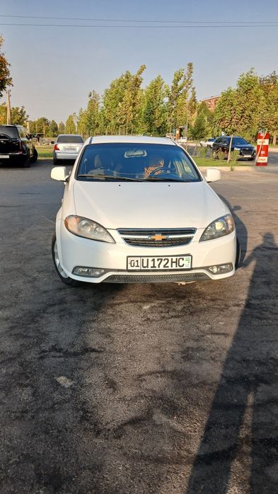 Jentra srochno sotiladi