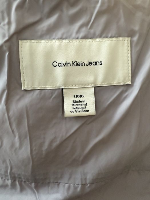 Весенняя  Куртка Calvin Klein