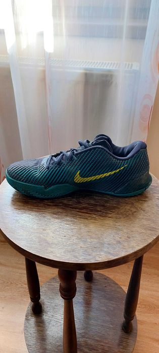 Adidasi Nike tenis zgura. Numarul 42.5