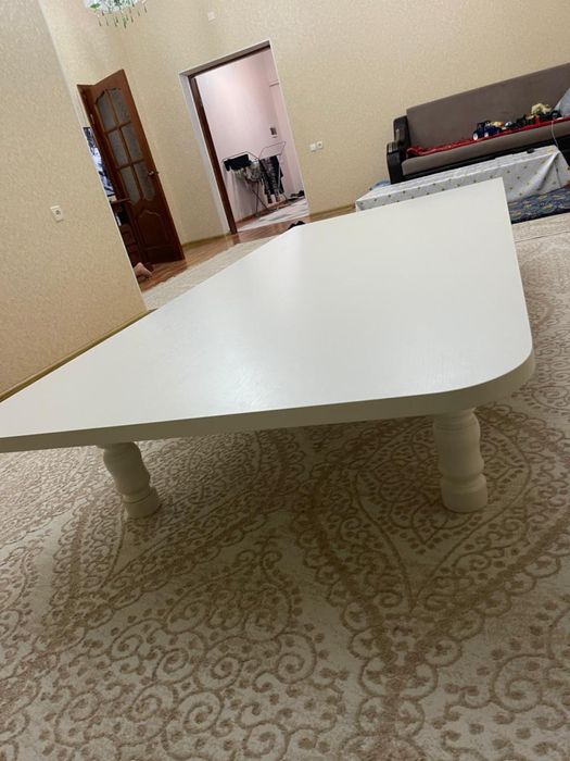 Стол гостевой большой