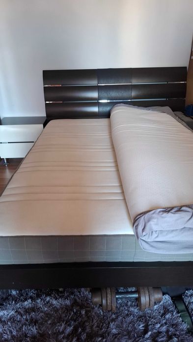 Saltea Ikea 140 /200,pat dormitor cu noptiere ,comoda  televizor