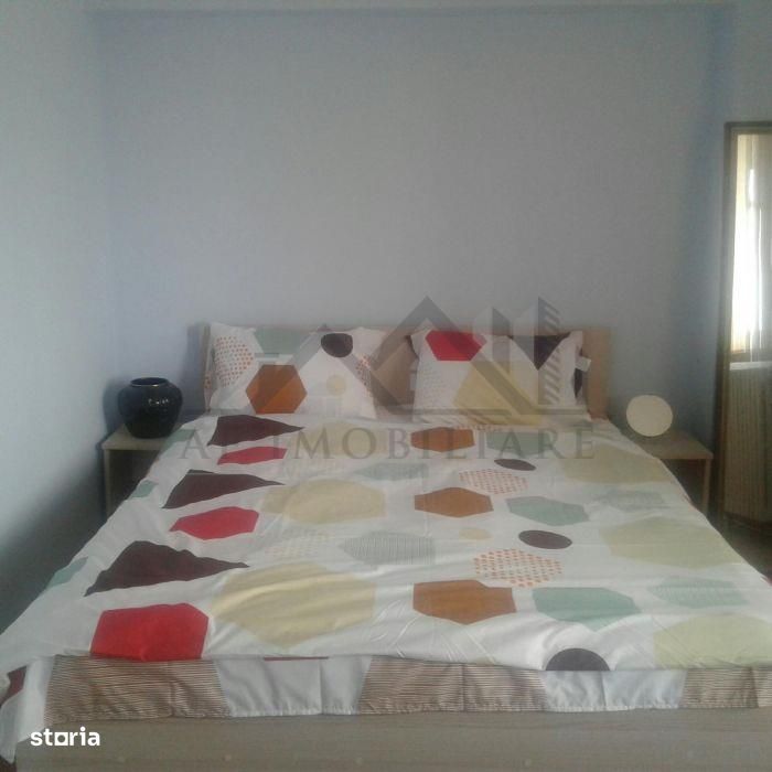Apartament 3 camere Bulevard Independentei etaj intermediar