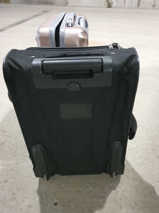 Малък куфар,сак на колелца