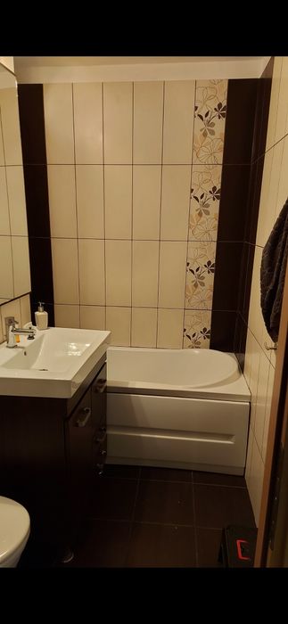 Inchiriez apartament  3 camere, Titan, ,Balta Alba