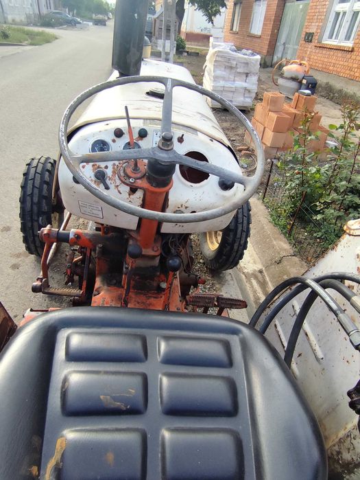 Vând tractor,David Brown 995