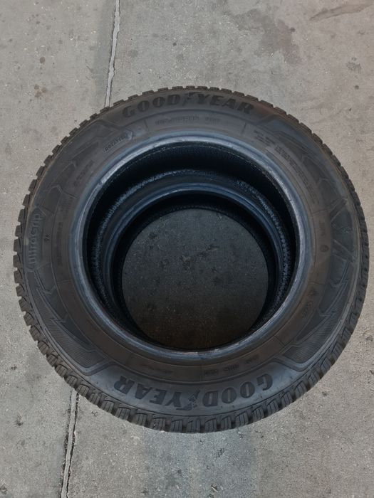Зимни гуми 2 броя GOODYEAR UltraGrip9+ 195 65 R15 дот 2420
