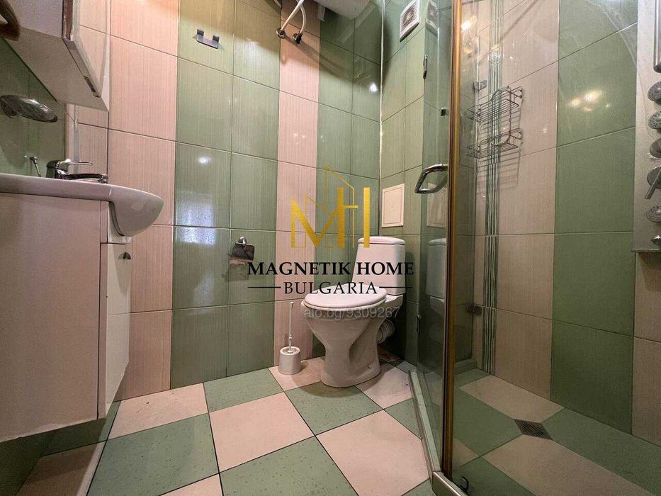 Страхотен апартамент с 3 спални и 2 бани в ж.к. Лазур