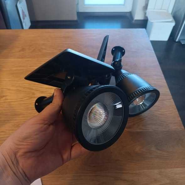 НОВИ! Комплект от 2 бр. Соларни градински спот лампи, топло бяло