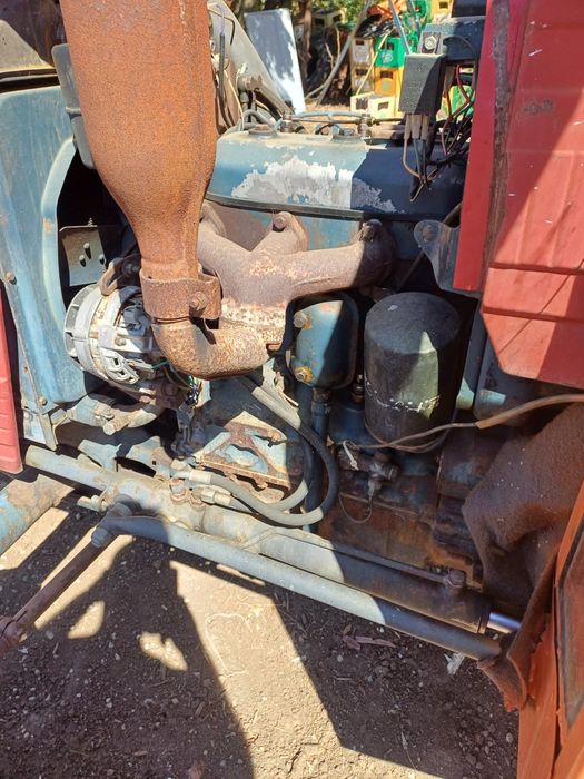 Vând tractor U445