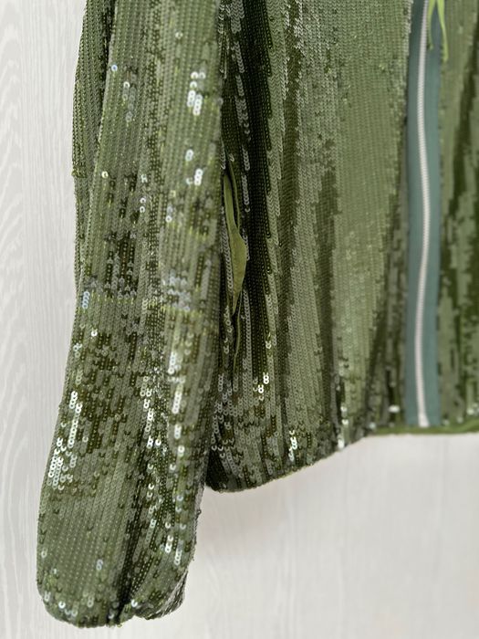 Пайетено яке на ZARA