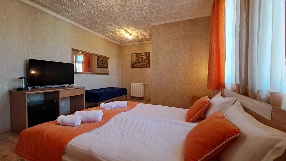 Продажба на работещ семеен хотел в гр. Банско