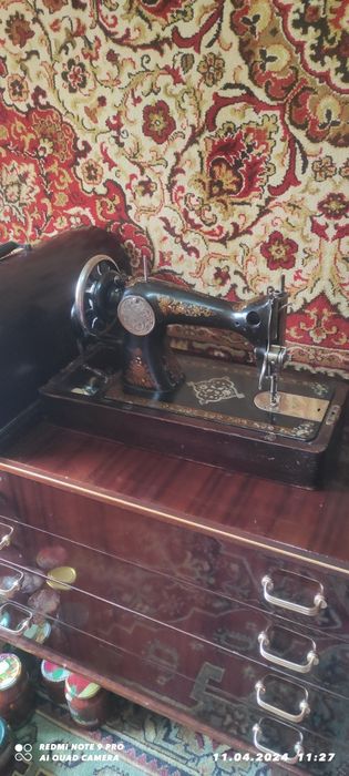 Продается швейная машина
