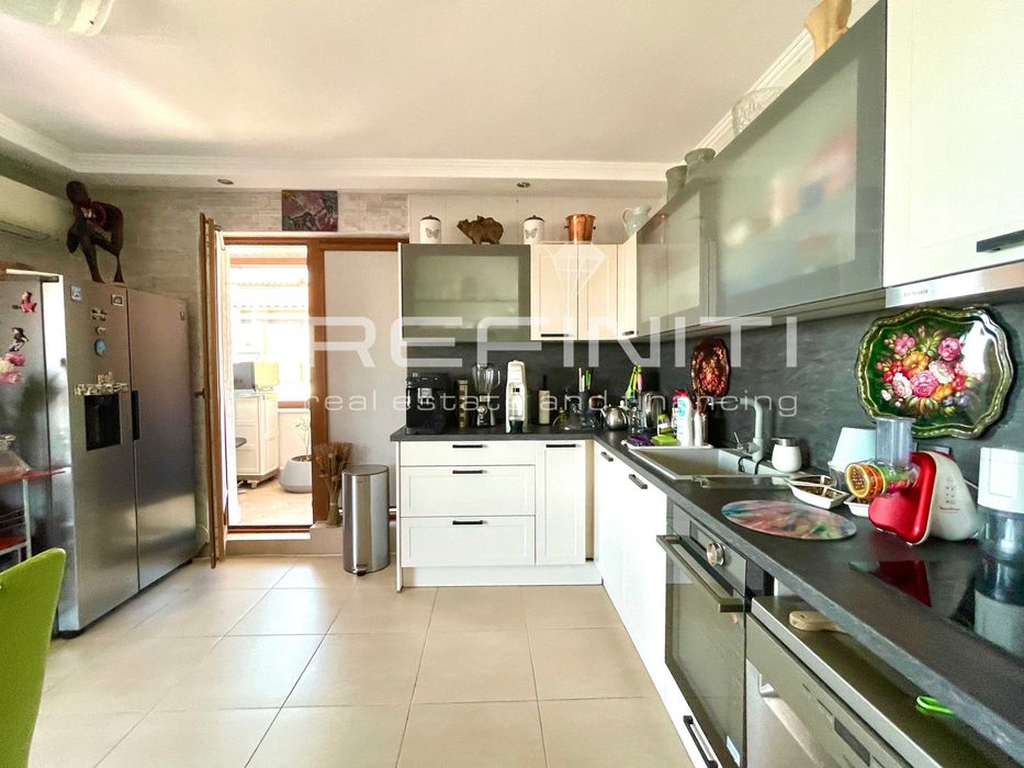 Продава се Двустаен апартамент в Бургас, Сарафово - 104 кв.м за 1635 €/кв.м - Снимка #7