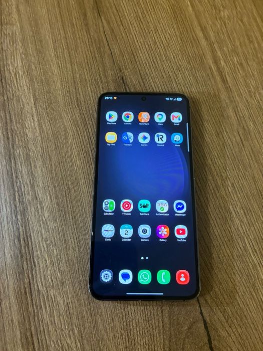 Samsung Galaxy S23 128GB Rom 8GB Ram