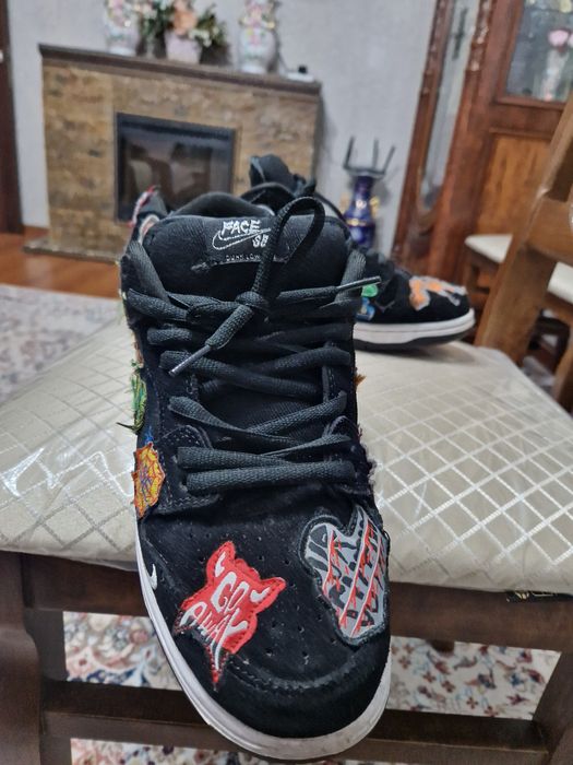 Продам кроссовки Nike neck face