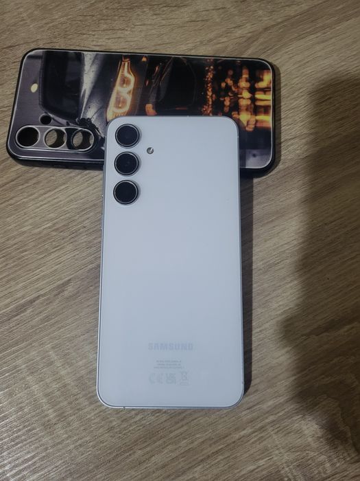 Vând Samsung galaxy a55