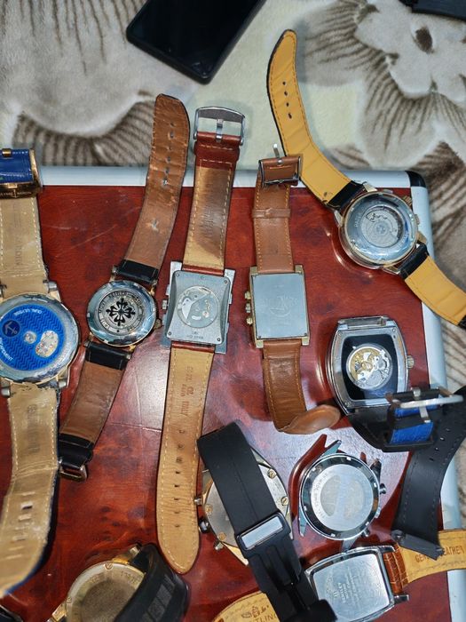 Разные наручные часы