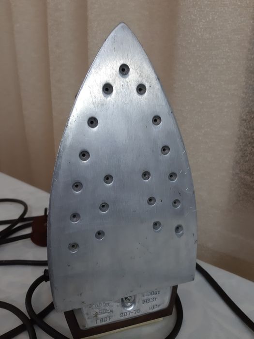 Утюг советский рабочий