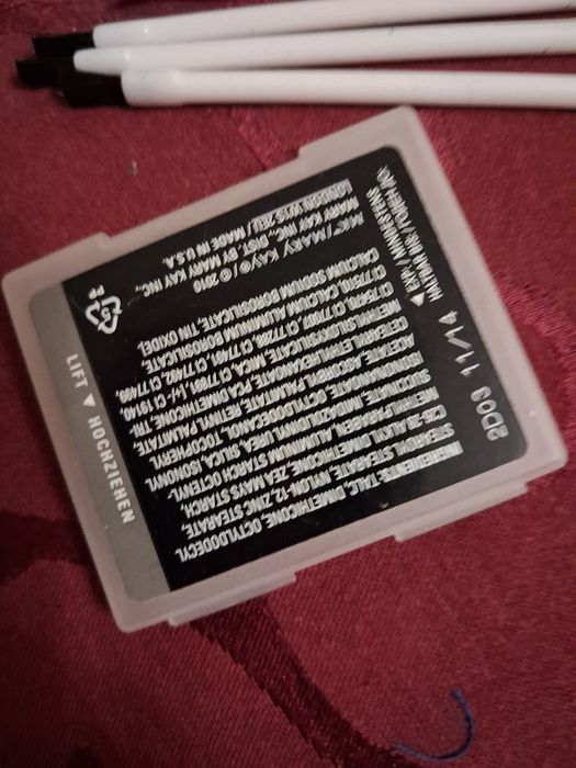 Коробочки для  теней