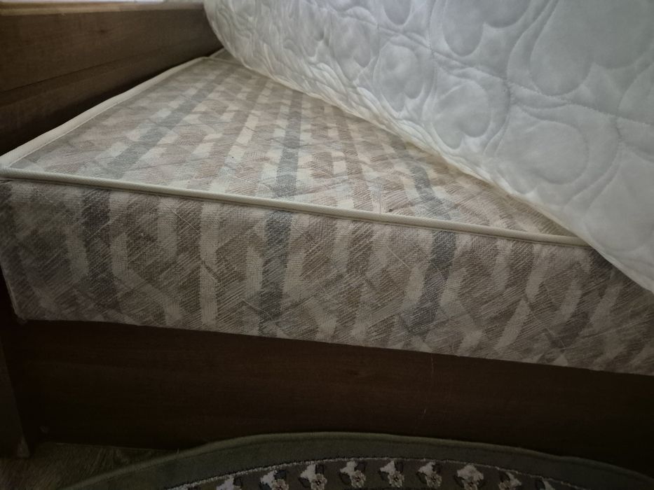 Продам двухспальние две кровати