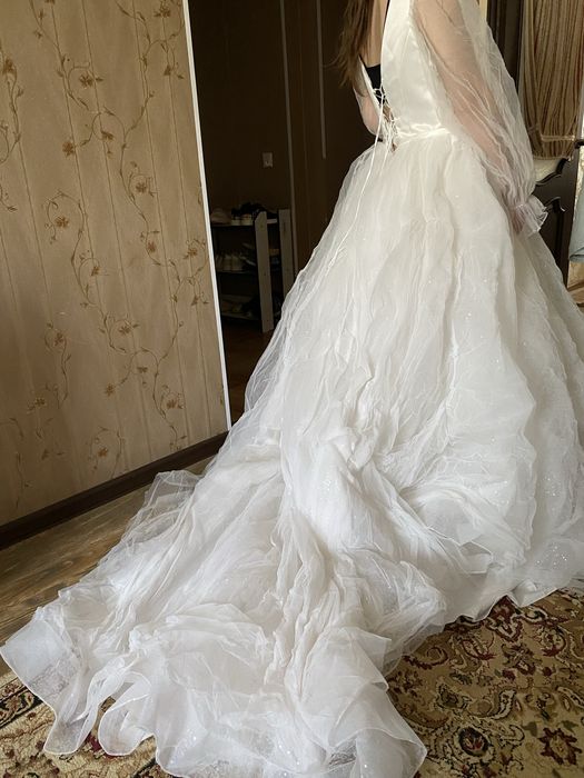 2 свадебных платья