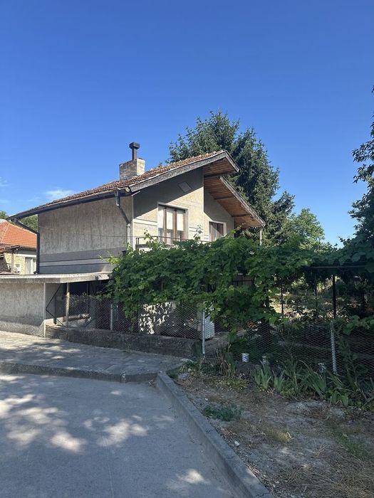 Къща в Варна, област-с.Константиново площ 70 цена 143000