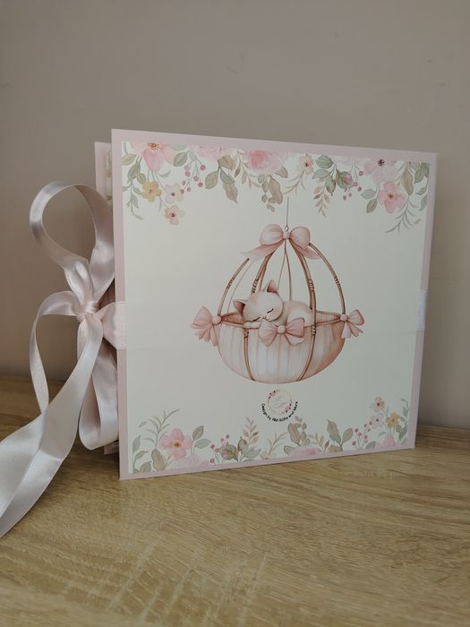 Бебешки албум за момиче и момче и Бебешки дневник подарък за погача