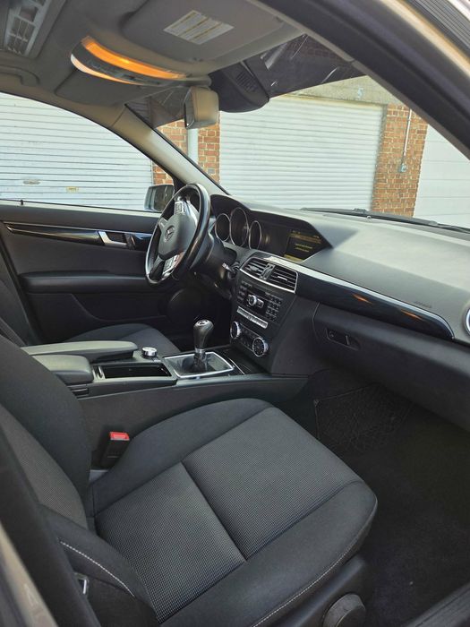 Mercedes-Benz  C180 Benzine