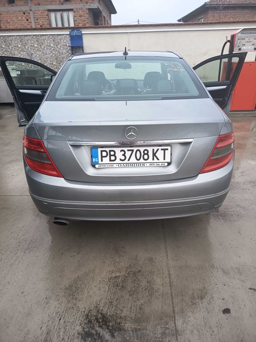 Мерцедес220 авангард