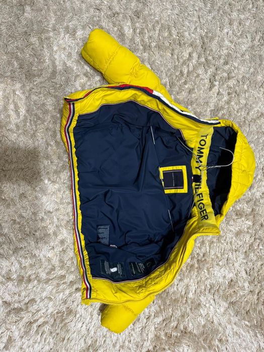 Vand geaca tommy originala