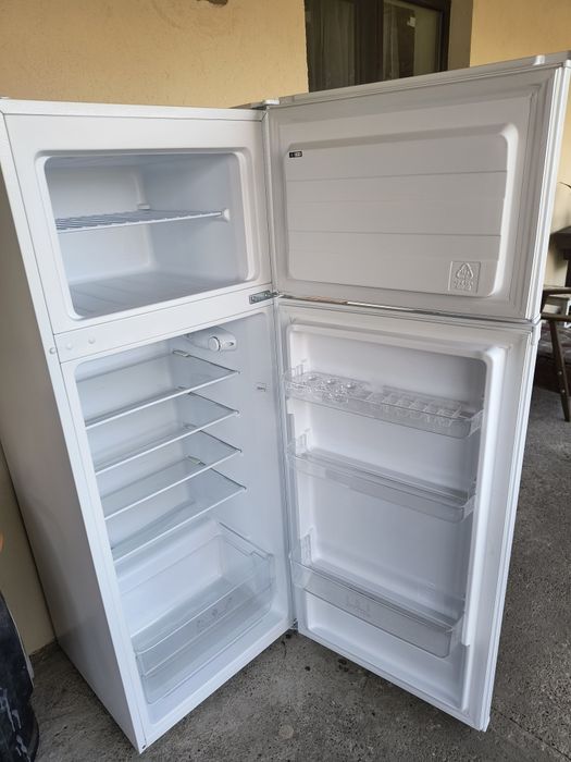 Vând frigider Star-Light