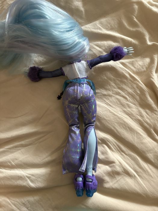 Кукла monster high! Abbey Bominable 2022 mattel