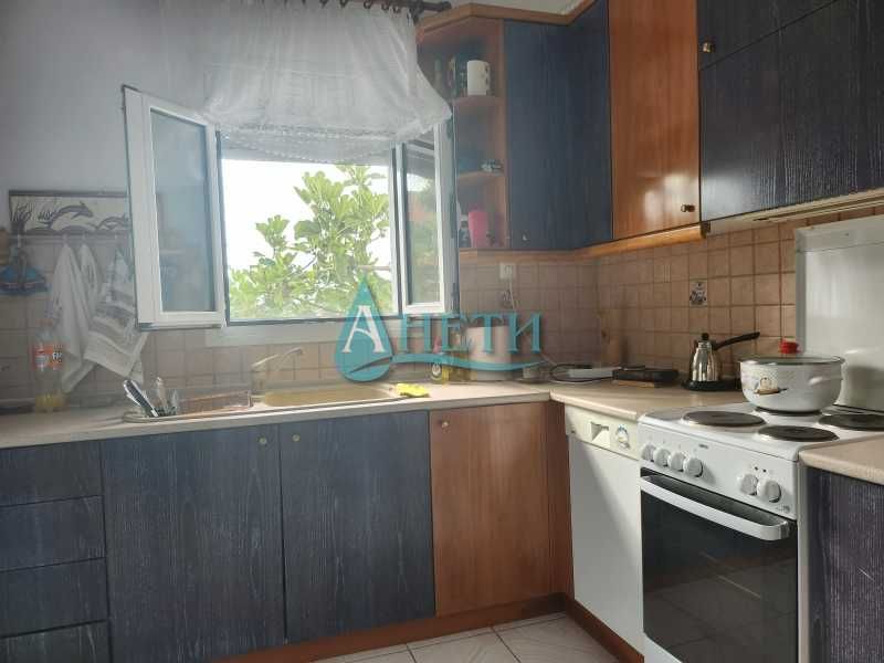 Къща 178м2 в Ривиера, курортно селище Аспровалта, Гърция, с двор 300м2. Напълно обзаведена. С два входа