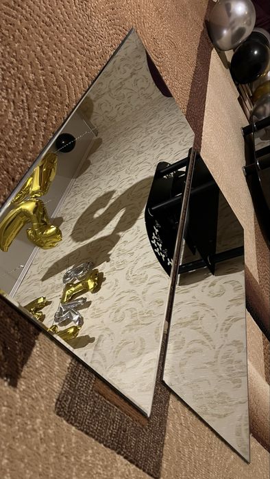 Продам 2 зеркала на стену