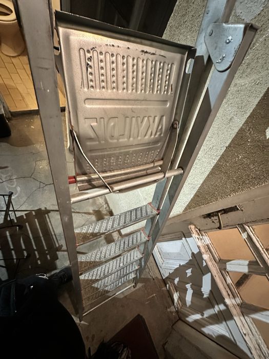 Алуминиева стълба