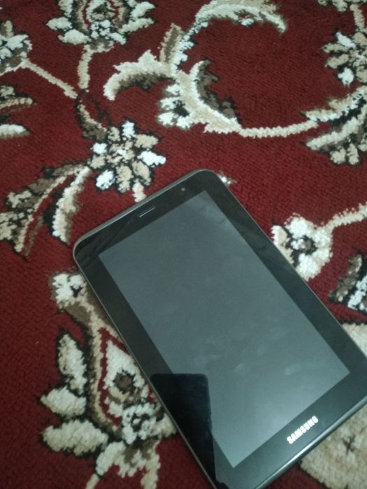Planshet Samsung sotiladi