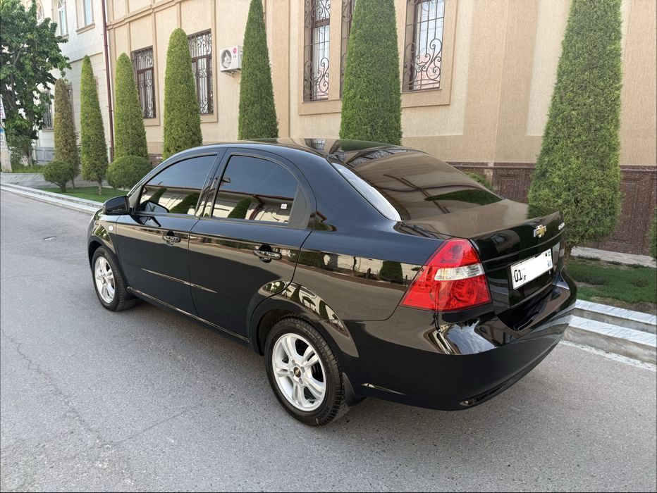 Nexia 3 avtomat sotiladi