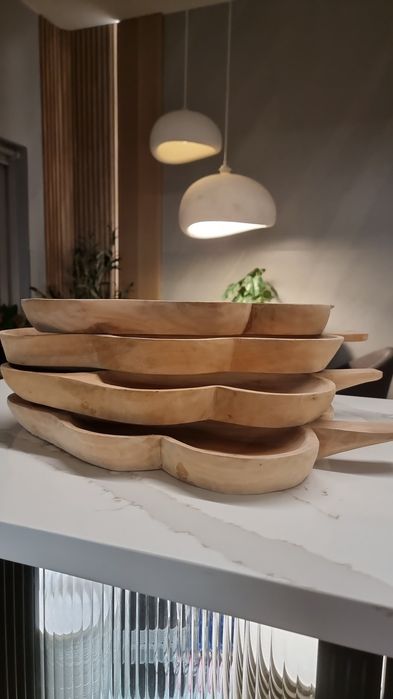 Tăvi  de servire 100% din lemn natural