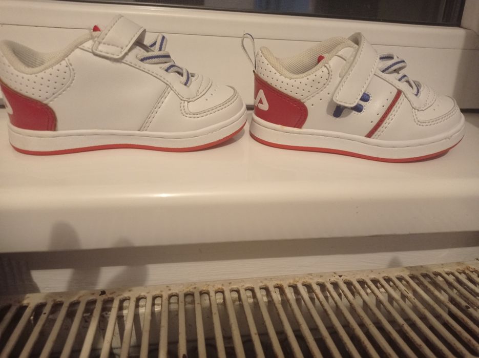 Adidași copii mărime 22 și 27