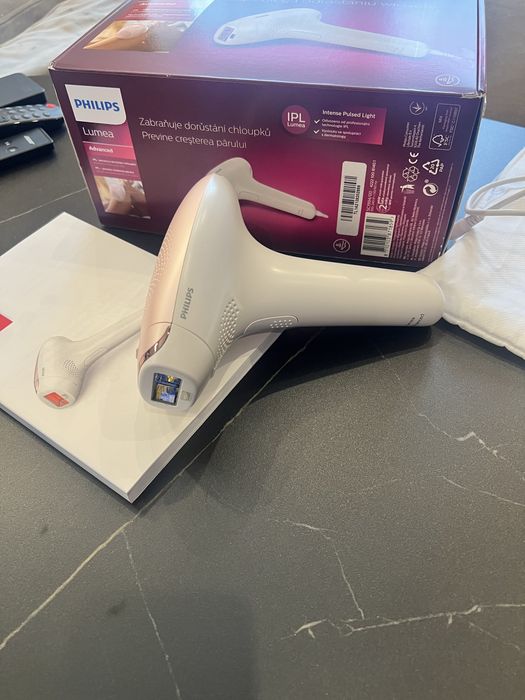 Фотоепилатор Philips Lumea Advanced