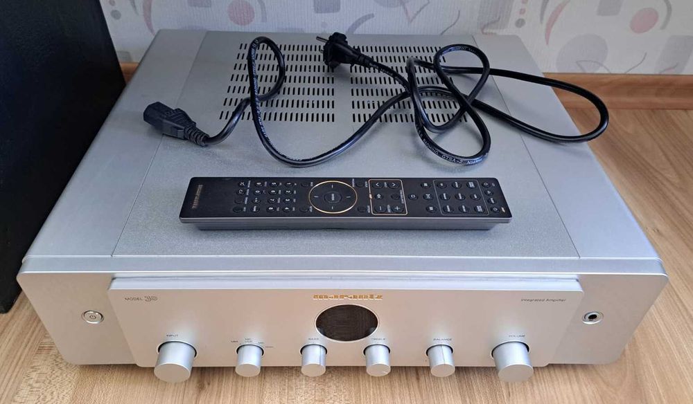 Интегрированный усилитель Marantz Model 30