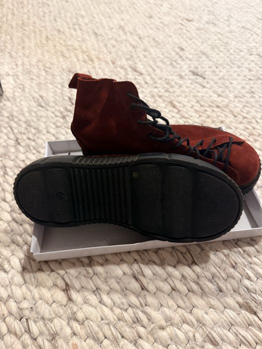 Ghete piele intoarsa