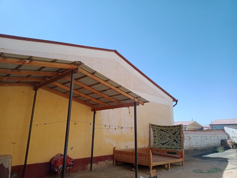 Хантореде намунавий жолдн бойында шеп тареминде уй сатылады .котел жак