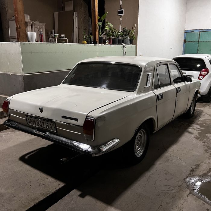 Волга Газ 2410 .'...'..