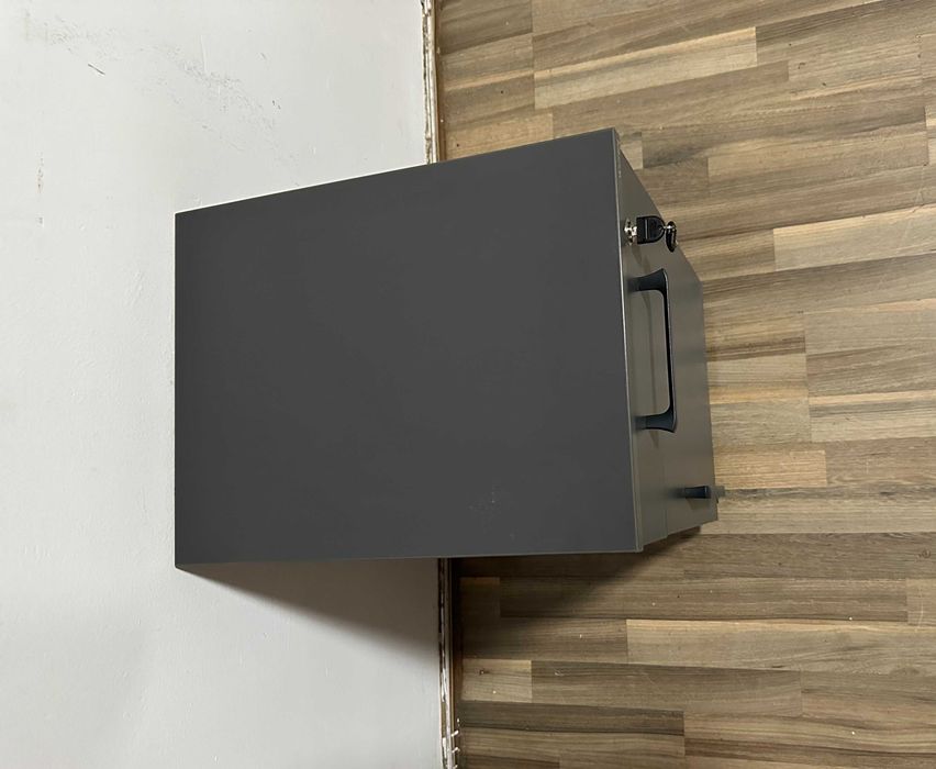 20 buc Rollbox pe rotile; Rollbox cu cheie; Mic Dulap cu usa si sertar